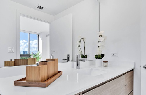 East Little Havana Apartment | Modern & Cozy 2BD Condo w/ Pool & Top Amenities