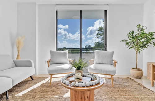 East Little Havana Apartment | Modern & Cozy 2BD Condo w/ Pool & Top Amenities
