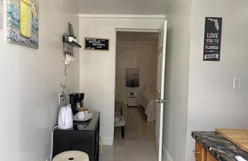 Hialeah Apartment | Modern Cozy Apartment in Hialeah Miami Int Airport