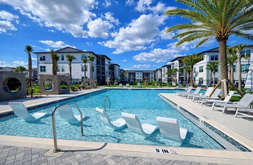 St. Augustine Apartment | Modern King Bed Pool Gym Free Parking Near I95