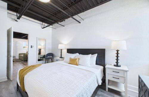 Port Canaveral Hotel | Modern Loft near Port, Beach, & Dining -Unit 201