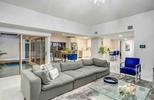 Cutler Bay House | Modern Retreat GameRoom, Court, BBQ & Playground