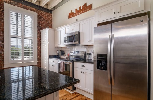 Civil Rights Historic District House | Modern Stylish & Spacious Loft w/Indoor Parking