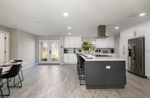 Cocoa Isles House | *Modern Waterfront Home* Sleeps 8-LARGE KITCHEN/LIVING Area-1 minute to beach