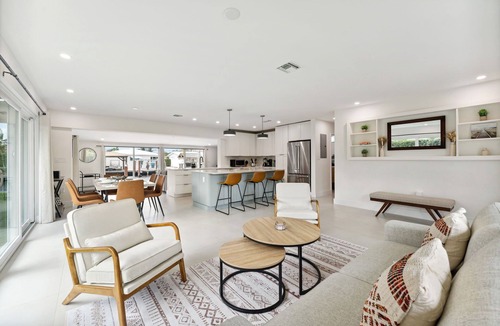 Wilton Manors House | Modern Waterfront: Luxe Renovation + Sunset Views