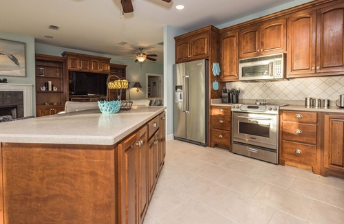 Foley House | Monet On The Bay II- Stunning Sunsets! Pier! Boat Mooring OK! Hot Tub.