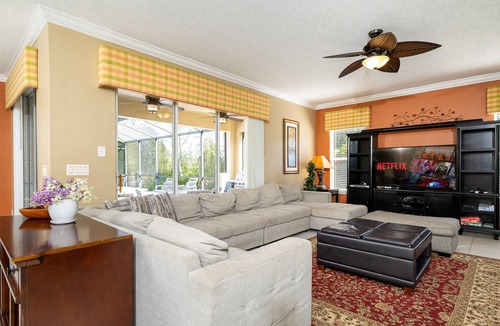 Watersong House | Monthly Rates | Grand 6 BDR Estate in Watersong