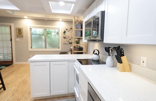 Uptown - Upper Duval Apartment | Moongate, a Stylish Studio Retreat near Duval, Pet-Friendly, Gated and Private