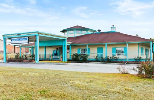 Hattiesburg Hotel | Moonlight Inn Hotel O Hattiesburg, MS