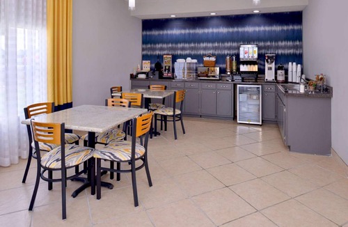 Monroeville Hotel | Motel ∙ 127 guests