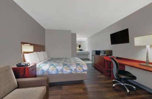 Scottsboro Hotel | Motel 6 Scottsboro, AL Hwy 72
