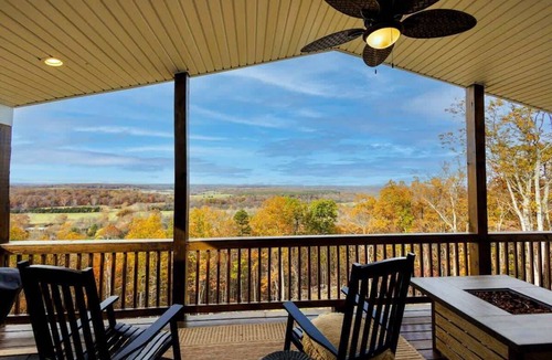 Front Royal Cottage | Mountain-View Cottage | Hot Tub & River Views