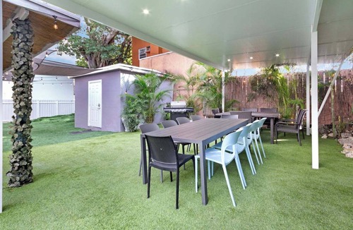 East Little Havana Villa | Mr Purple House | Pool+Hot Tub | Little Havana