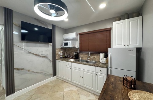 Pembroke Pines Apartment | My Dream, near Hard Rock Stadium and the beaches.