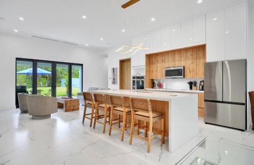 Rural Estates House | Naples Villa Della | Bikes, BBQ, Near Beach