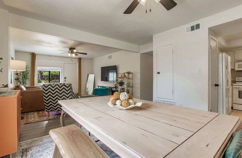 Ono Island House | NAS Pensacola Blue Angels 15 min to Beach Family Friendly