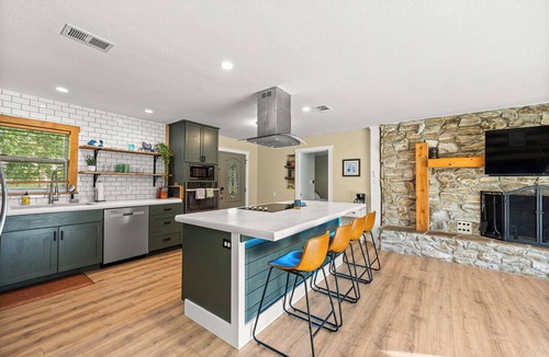 Inglis House | Nature Coast Getaway w/Gulf Access