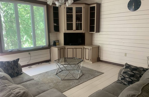 Tallassee House | Nature focused family retreat facility, perfect for multi-family vacations!