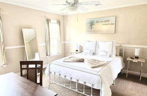 Williston Highlands House | Nature's Nook, 2 Acres Home by Springs and Gainesville