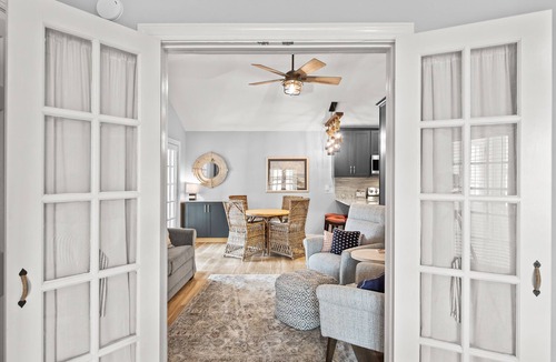 Laguna Beach Estates House | Nautical Updated Cottage Sleeps 4, Steps away from the Beach!