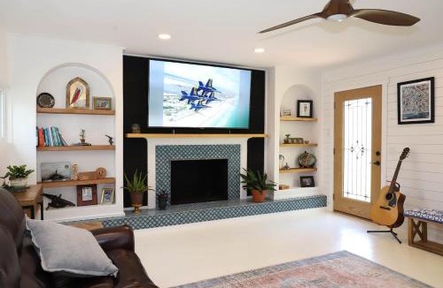 Navy Point House | Navy Point Home & game room, near NAS & downtown - Beaches