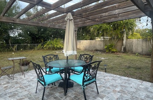 Coconut Grove House | Near downtown