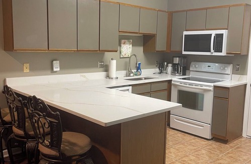 South Baton Rouge Condo | Near Hospitals 2 bedroom 1 bath in Baton Rouge