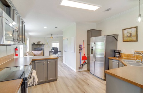 Cocoa House | Near Rocket Launches & Beaches! Cocoa Family Home