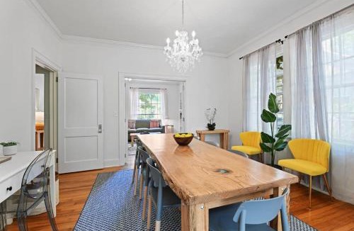 Montgomery House | Near University & Dining- Garden District Dwelling