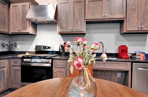 Cullman Condo | New 1 Bedroom Loft Condo in Downtown Cullman with Murphy Bed to Sleep 4