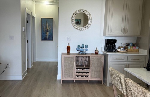 Gulfport House | New 3-bedroom Beach house! Island View casino, 15 Minutes to Gulfport Complex.