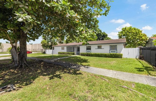 West Perrine House | NEW 4BRM in Miami w/Pool/Arcade/MassageChair