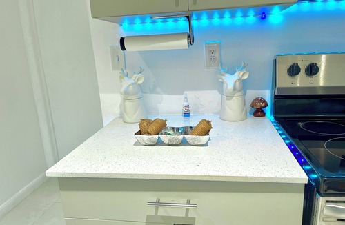 Pompano Beach House | NEW AIR VACATION FUN 🤩