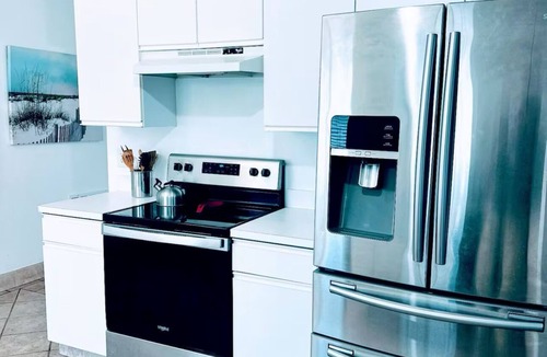 Chatham Park House | New Beautiful 2-Bedroom House near Disney.