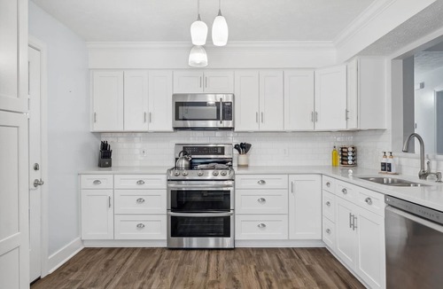 Holiday Beach House | New listing SALE! Modern Beach Bungalow - walk to beach, yard, games!