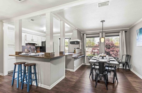 Northeast Pensacola House | *New POOL with Sun Shelf *5 beds * Arcade * Ping Pong * Dog Friendly- Even a Doggy Door! * Astro Turfed Yard * 15 min to Downtown, 25 min to Pensacola Beach * Kids Room with Toys, Crib, and High Chair * Game Room Overlooking