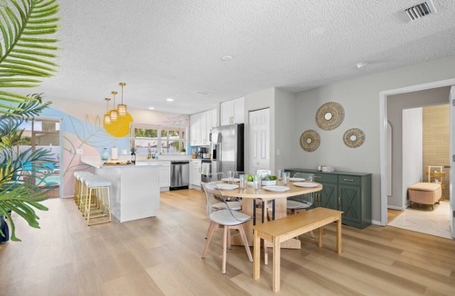 Palm Harbor House | New Saltwater Pool, Game Room, Arcades, Huge Lanai, Firepit
