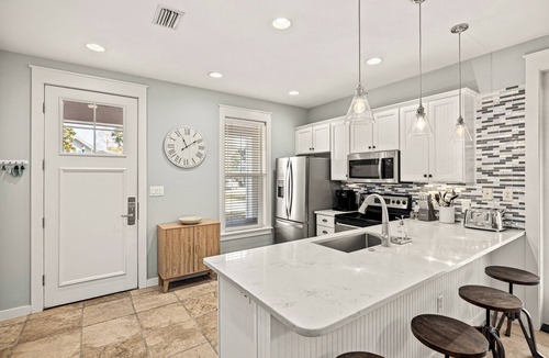 Laurel Grove House | NEW to VRBO-FREE Golf & Activities ~Golf Cart~Hot tub, Pool, Gym