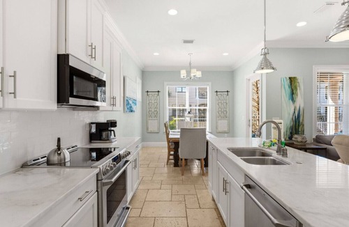 Villa Lago House | NEW! Upscale 4BR/BA Villa Lago! 2 Golf Carts, Sandestin Resort, & 3 Pools!