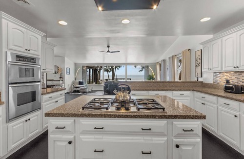 Lake Lorraine House | NEW Waterfront Escape - Easy Check-In/GYM/EV Charger!