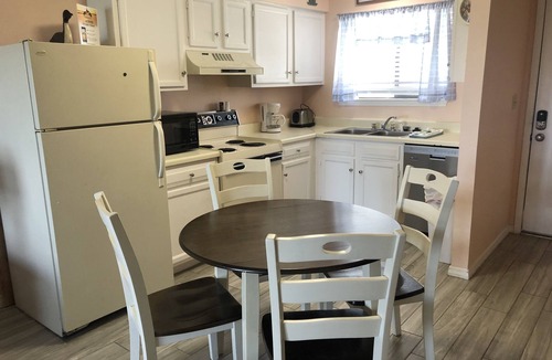 Gulf Shores Condo | Newly decorated with a beautiful view of the Lagoon!