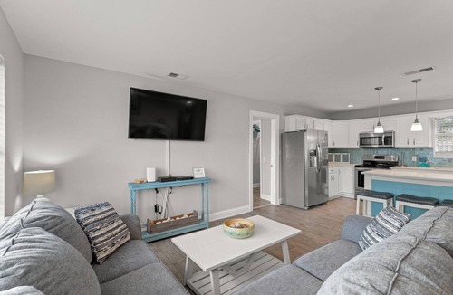 El Centro Beach House | Newly Listed! Beach House w/Salt Water Pool; Steps from the Beach and Pier Park