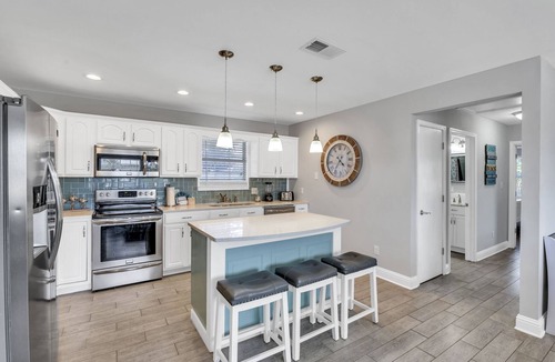 El Centro Beach House | Newly Listed! Beach House w/Salt Water Pool; Steps from the Beach and Pier Park