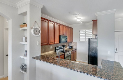 Regal Palms Condo | Newly remodeled 4BR Condo -Bella Piazza-near all theme parks