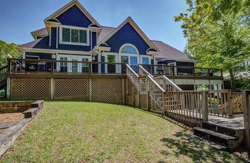 Cullman House | Newly Remodeled! Sleeps 16-Tons of amenities & private multi-level dock