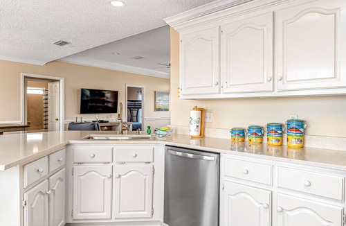 Silver Cay House | Newly remodeled bay view home with high-speed WiFi, central AC, and gas grill