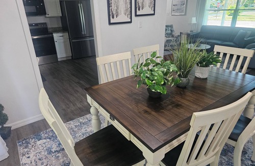Willow Run House | Newly Renovated Modern Home Race & Beach in Port Orange