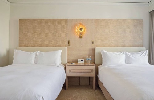 Key Biscayne Bed & Breakfast | Newly Renovated Ritz-Carlton Key Biscayne Suite