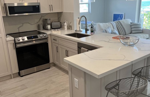 Central Beach Condo | Newly renovated, Central Beach, Ocean views