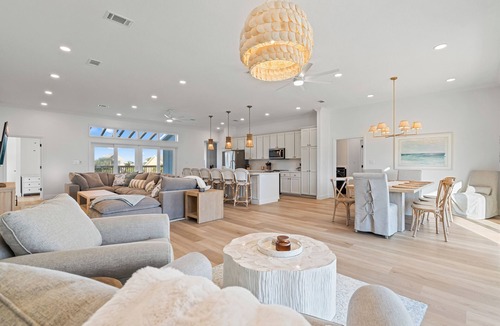 Villa Segunda House | Newly Renovated! Heated Pool, Beach Gear, Pet Friendly, Gulf Views, Beach Access
